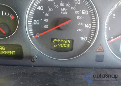 2005 Volvo Xc90 2.5T Awd z USA, uszkodzony, nr VIN YV1CZ592151208954